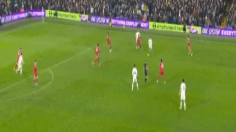 40岁C罗联赛火力全开，17球领跑射手榜，力压本泽马独步江湖！